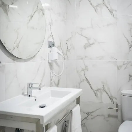 Buendia - Centro Aparthotel 3*